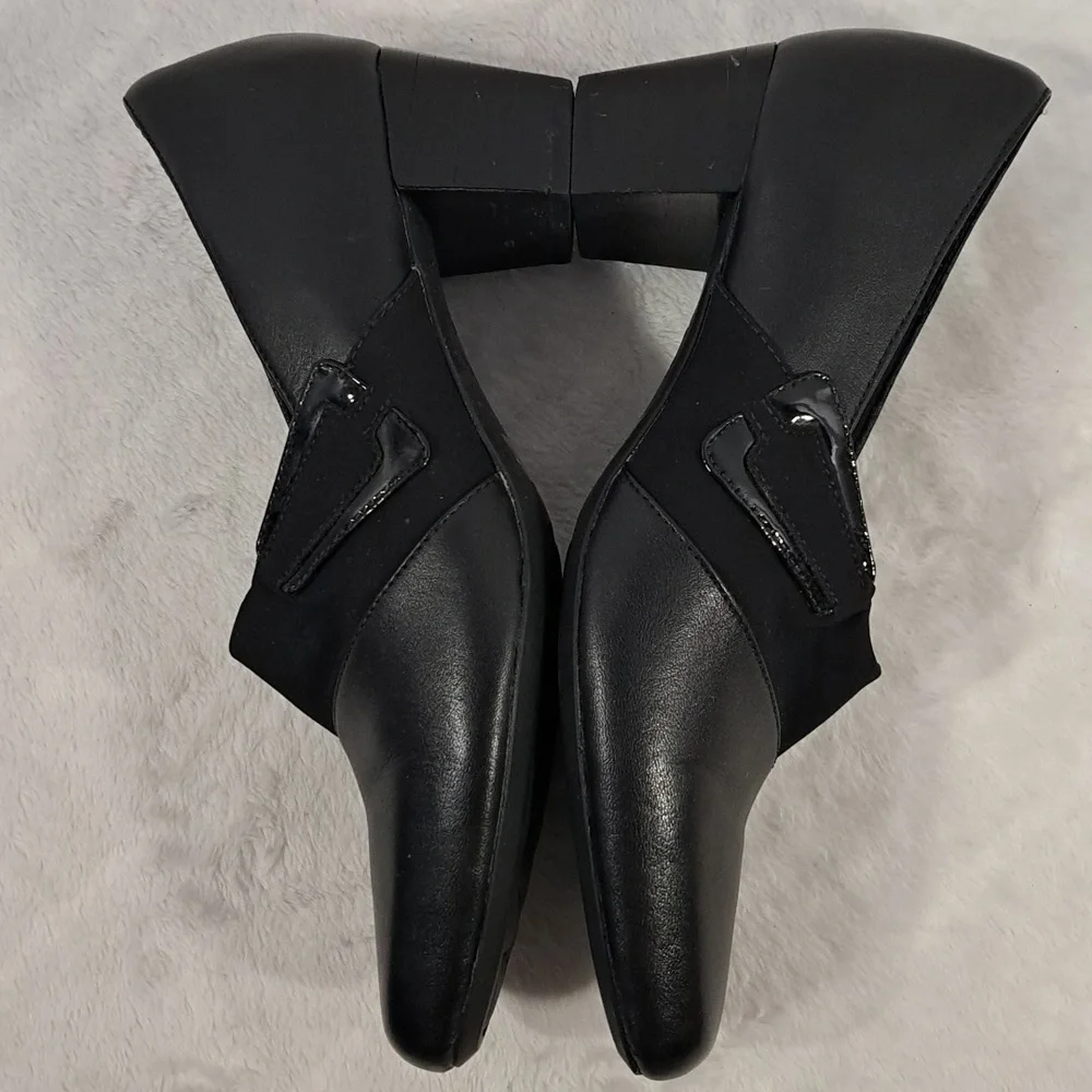 Clarks Woman's Leather Shoes